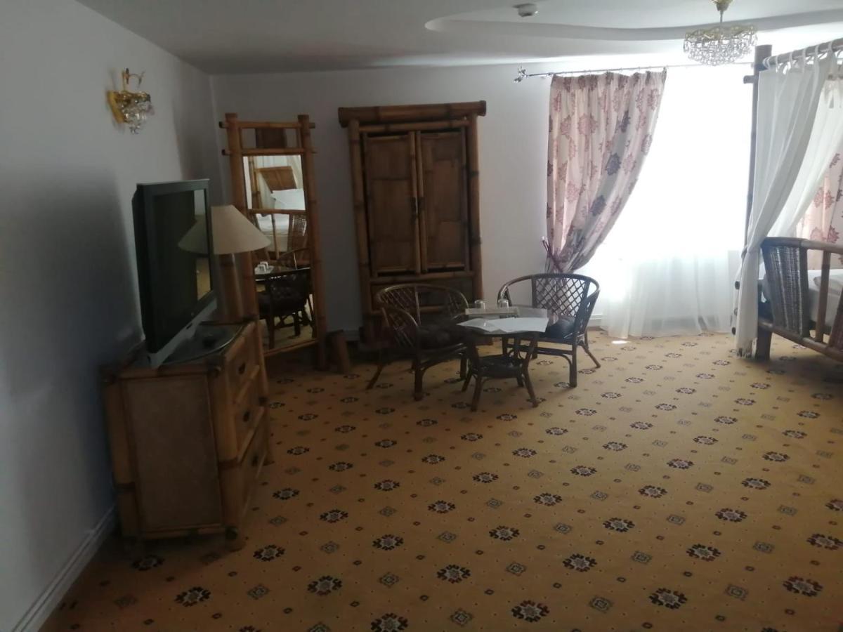 Pensiunea Rosenau Rîşnov Luaran gambar