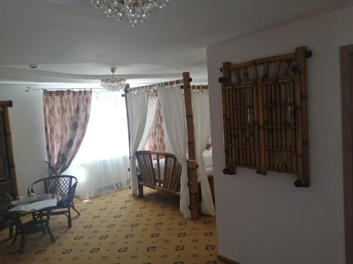 Pensiunea Rosenau Rîşnov Luaran gambar